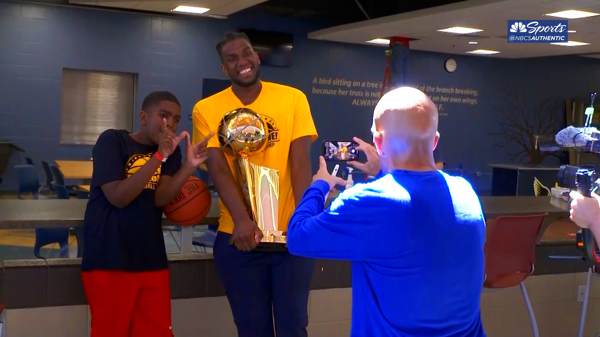 Warriors’ Kevon Looney Brings Larry O’Brien Trophy Home To Milwaukee ...