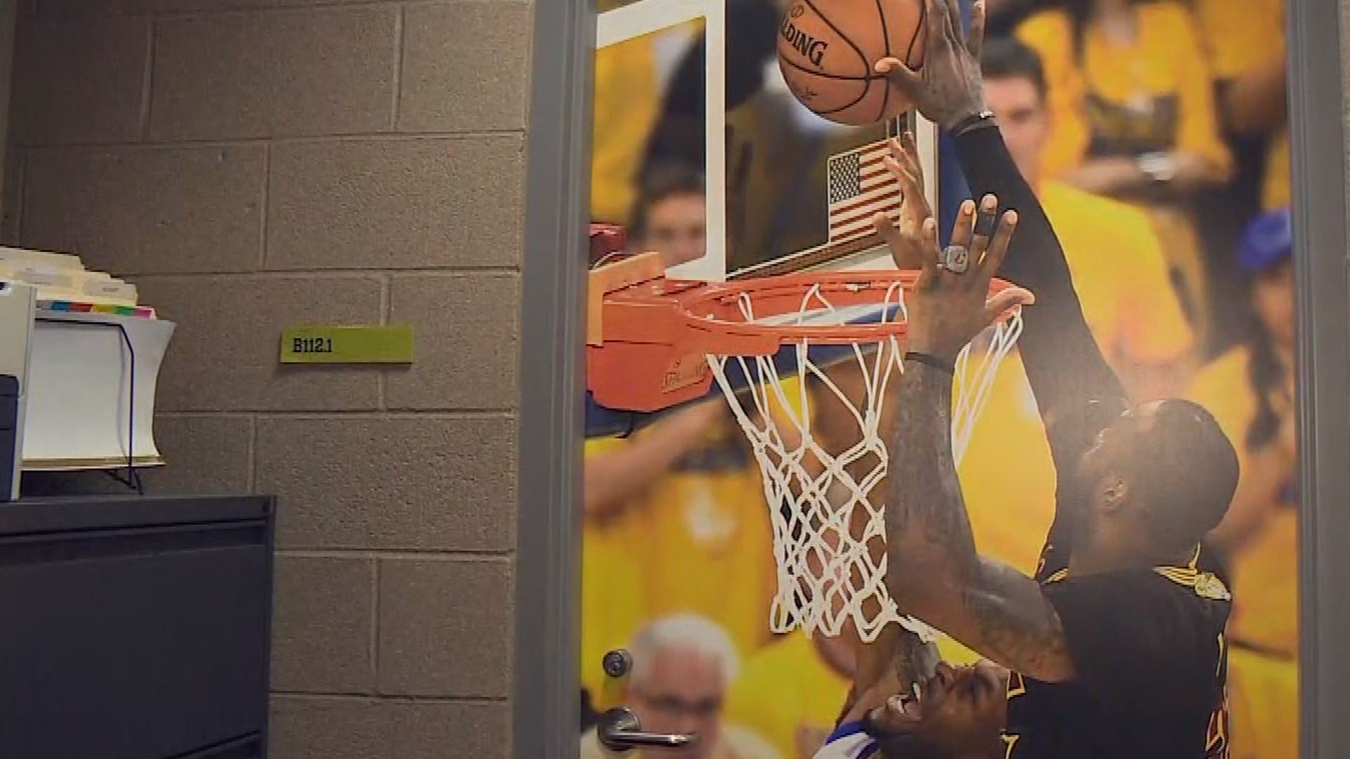 Cavs post photo of LeBron s block on Iguodala outside Warriors