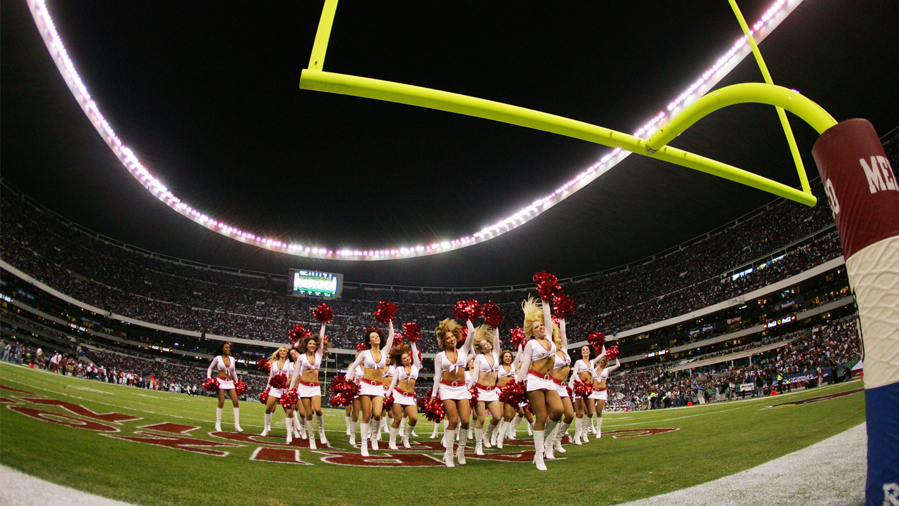 San Francisco 49ers defeat Arizona Cardinals in Mexico City at Aztec Stadium