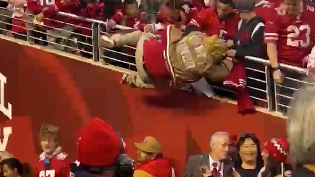 49ers fan falls from stands as he tries to catch towel