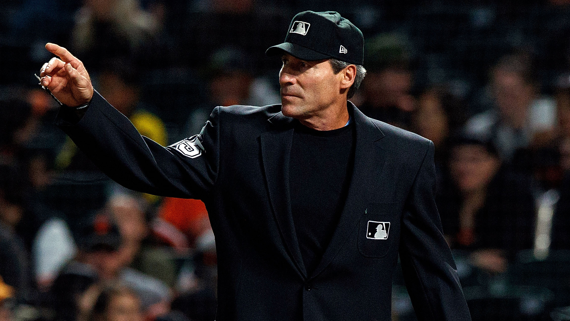 Controversial umpire Angel Hernandez part of Giants NLDS crew – NBC Sports  Bay Area & California