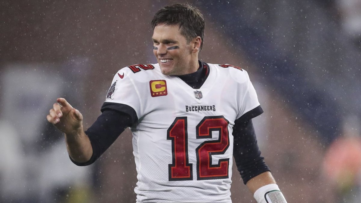 Was Tom Brady a 'Mr. Irrelevant?' Exploring the Buccaneers QB's draft  position and the best player selected with a final pick