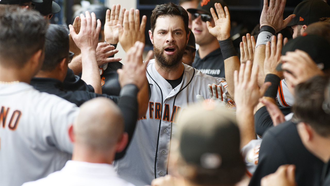 La Stella's hit in 8th gives Giants 5-4 win over Milwaukee