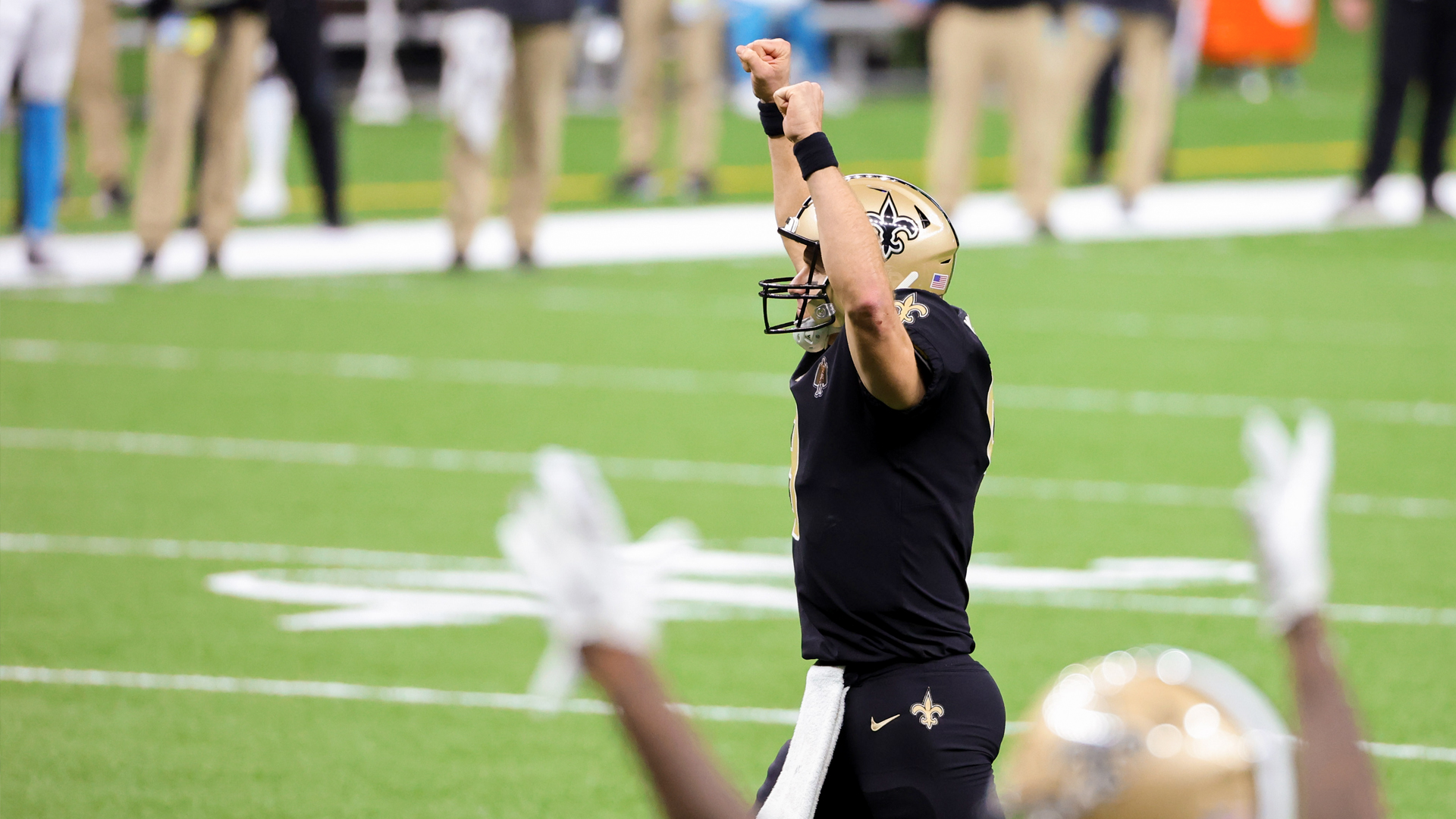 <p><strong>Line: </strong>Saints -4</p>
<p>This is tricky. The Bears are uninterested in scoring, or maybe incapable. Meanwhile, the Saints seem disinterested in covering.</p>
<p>I just can't put my money behind Nick Foles and the Bears' offense.</p>
<p>The Saints should be able to cover the number but it's one I would stay away from.</p>
<p><strong>Pick: </strong>Saints 30, Bears 21</p>
