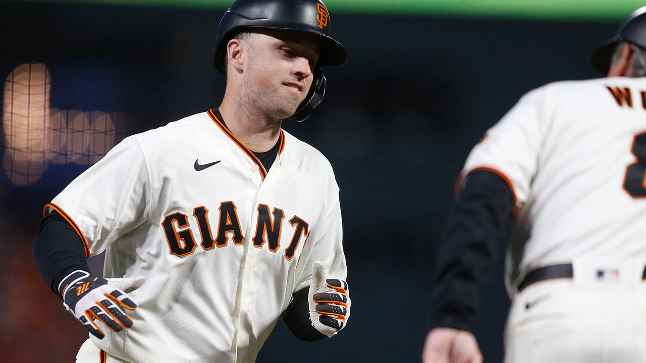 Buster Posey's Hall of Fame resume heavy on playoff success, light on  traditional statistics