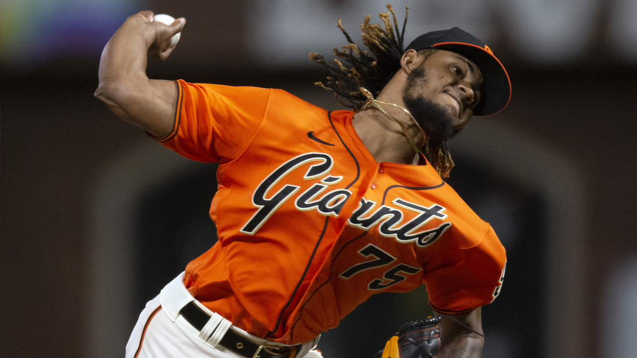 SF Giants call up Camilo Doval for MLB debut as Johnny Cueto hits IL