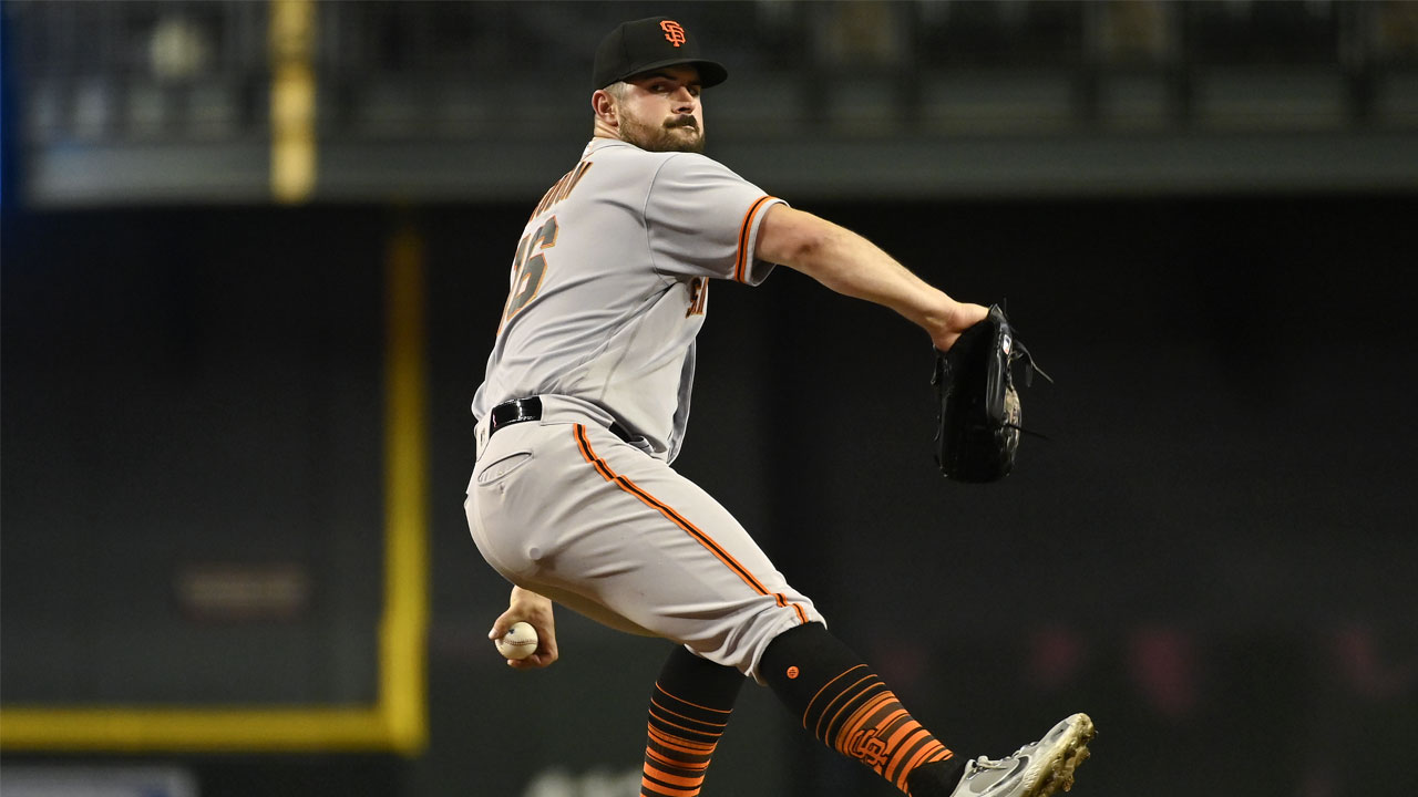 LOOK: Giants' Carlos Rodon kicks bat in dugout that hits teammate Thairo  Estrada 