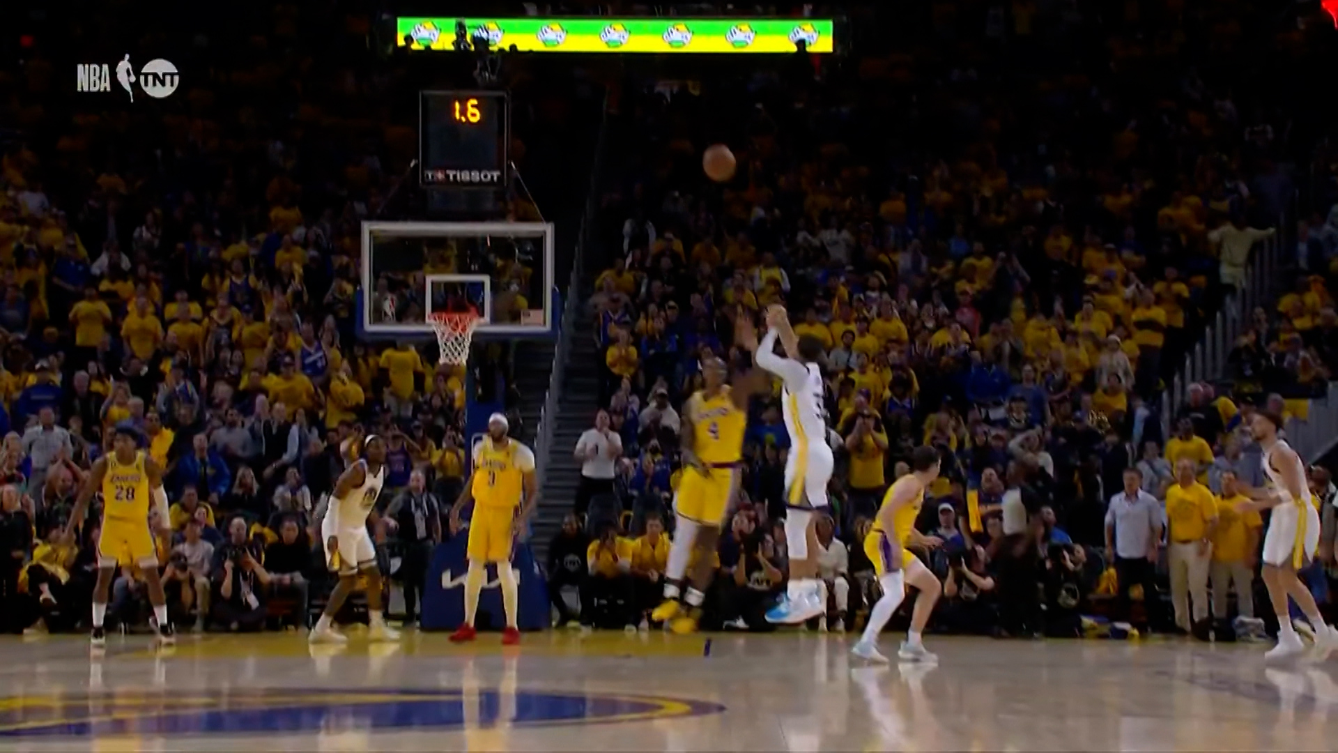 Warriors video: Steph Curry and Chris Paul dunking - Golden State