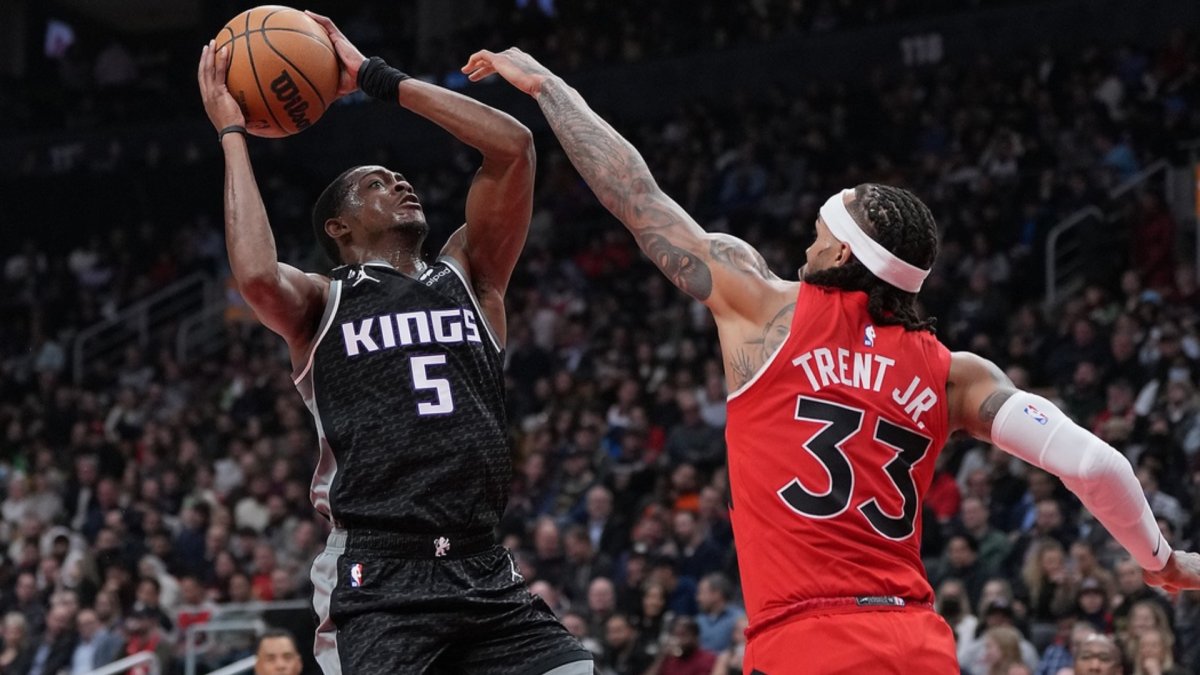 Kings, coming off ejection 'energy,' take on Pistons