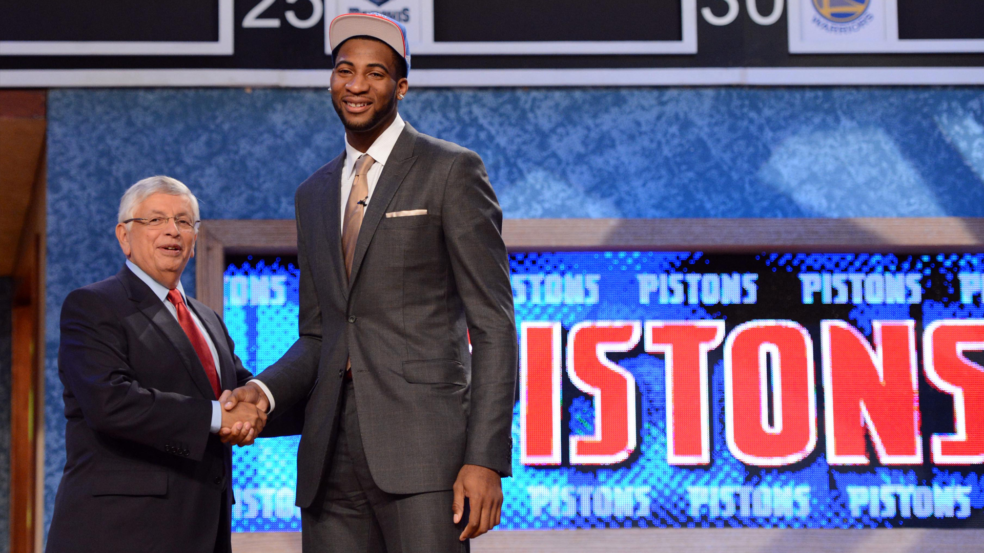 <p><strong>7.9 PPG, 61% FG, 7.6 REB, 0.5 AST, 1.6 BLK</strong></p>

<p>Drummond entered the NBA as an offensively raw project, with the size and strength to be a defensive monster. That is exactly what the Detroit Pistons got out of him in his rookie year. Drummond showed great rebounding and shot blocking skills, and provided an above-the-rim lob threat. These are three skills that the Warriors hope to get out of Wiseman in his first year.</p>
