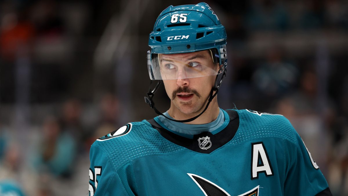 Sharks Karlsson unfazed by trade rumors surrounding him