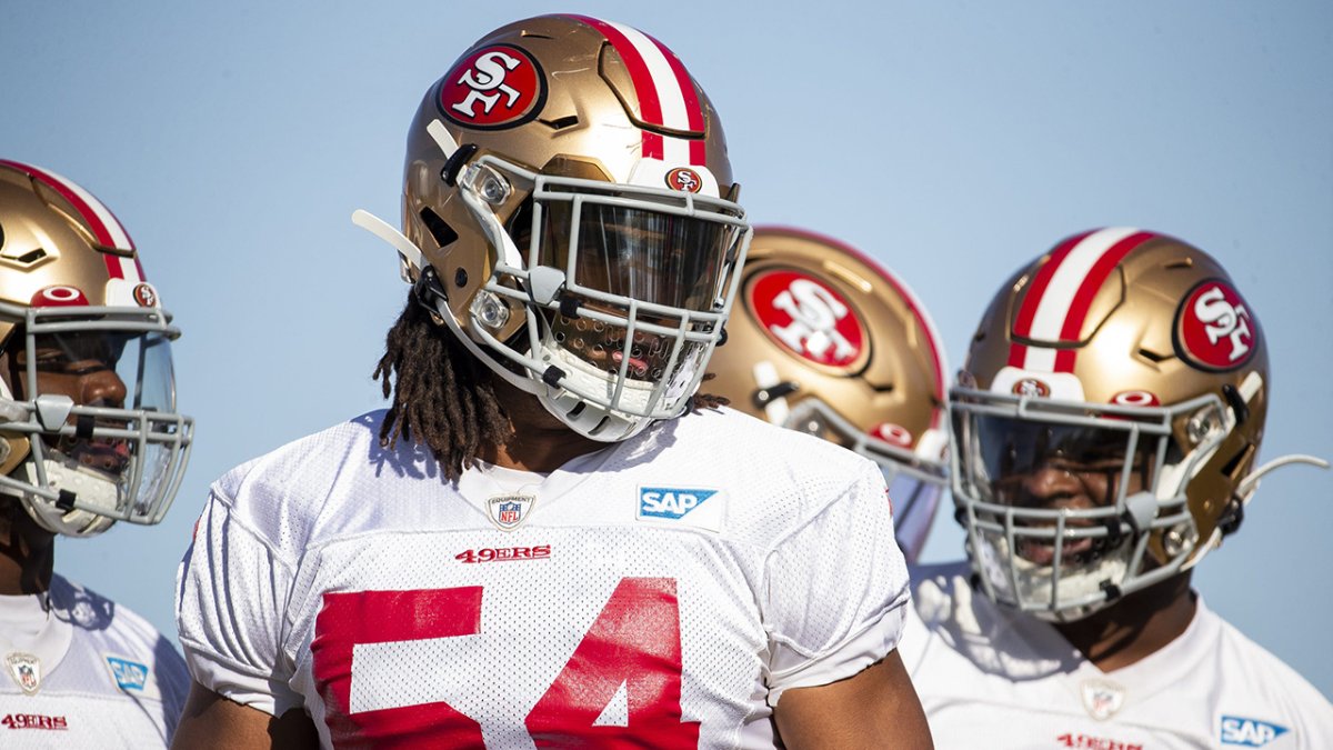 49ers' Fred Warner Forces Fumble Against Tampa Bay