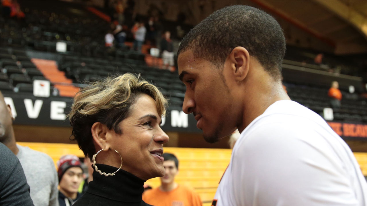Warriors' Gary Payton II fulfills promise to mother, earns college degree –  NBC Sports Bay Area & California