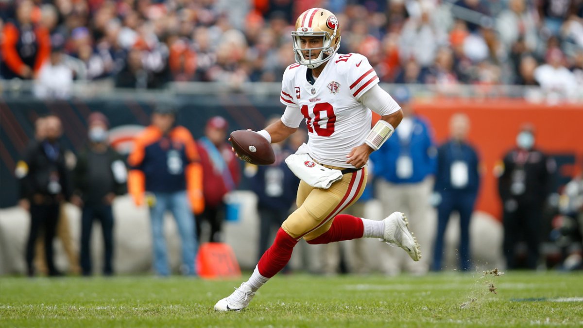 49ers' Jimmy Garoppolo off to summer school