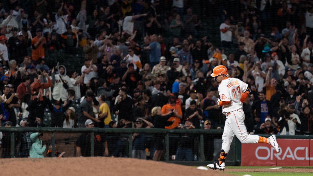 Giants beat Mets 13-12 in wild back-and-forth game in San Francisco