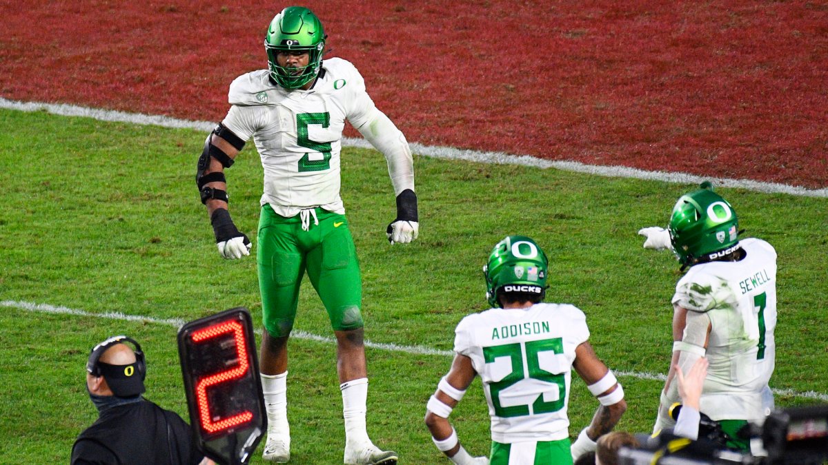 Social media reacts to Oregon Ducks edge rusher Kayvon Thibodeaux being  selected by New York Giants: 'Big move!' 