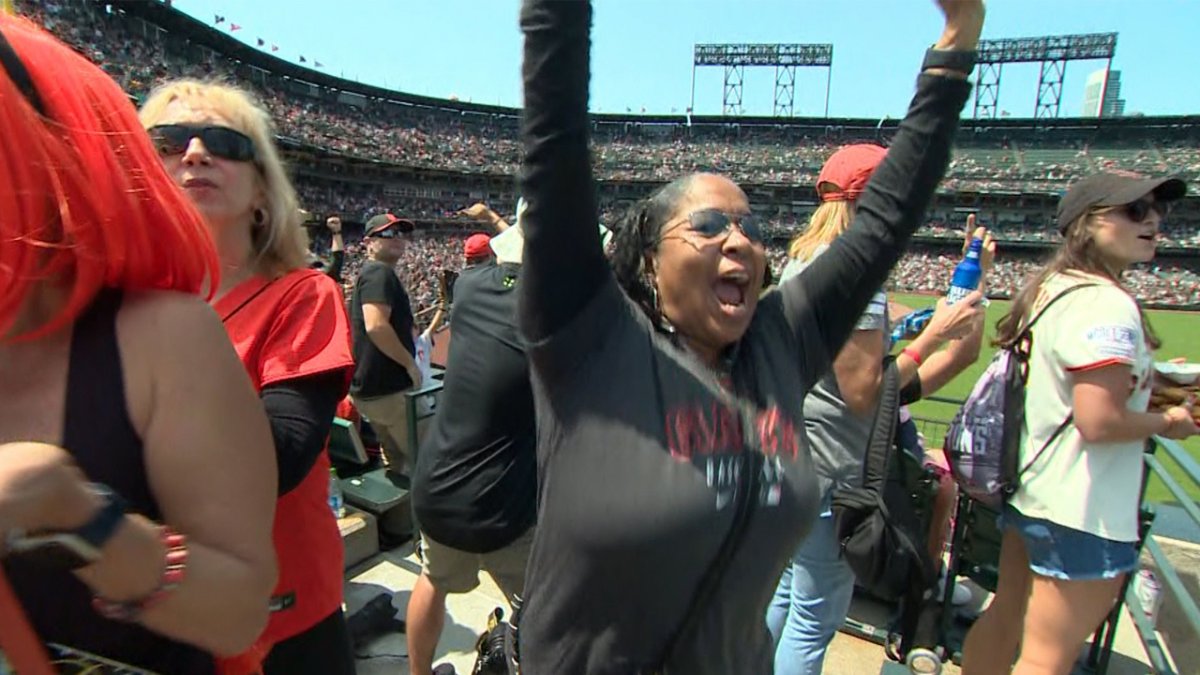 Wade Jr.'s mom absolutely loved his homer into McCovey Cove