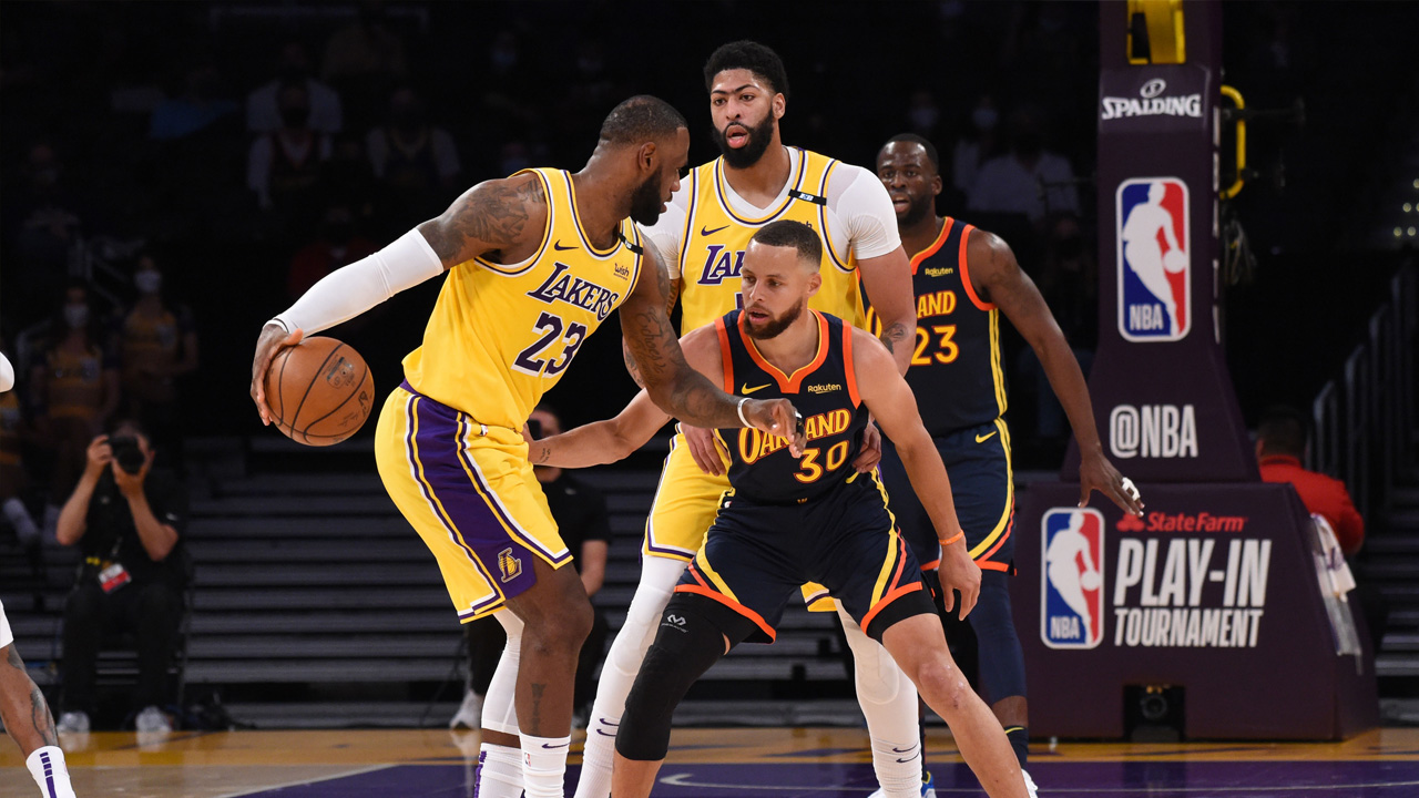 Warriors-Lakers: LeBron James awaits Eric Paschall, Draymond Green