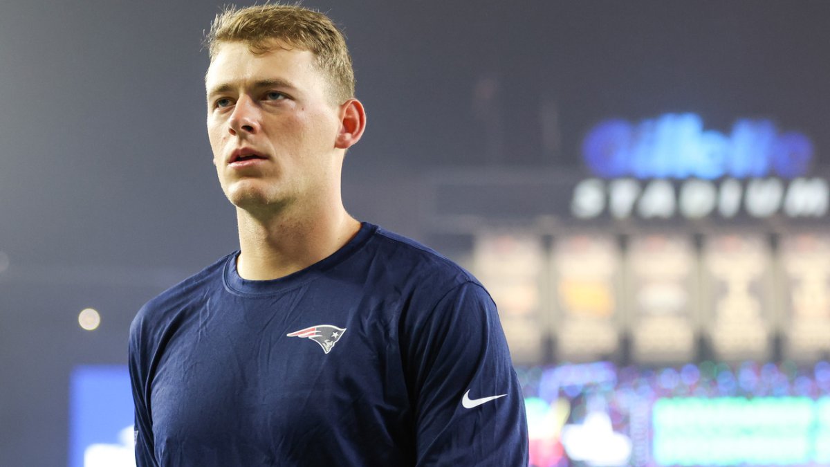 Patriots reveal rookie QB Mac Jones will wear No. 10 jersey