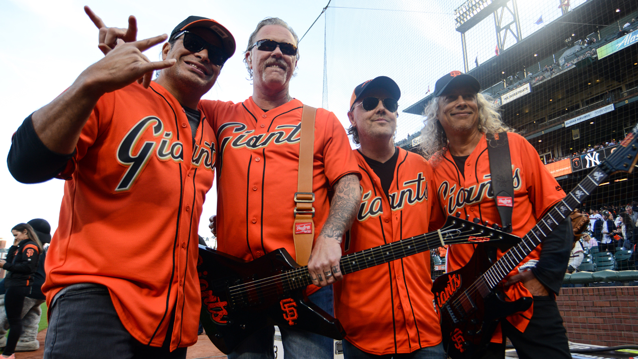 METALLICA's JAMES HETFIELD & KIRK HAMMETT Played The National Anthem Before  A San Francisco Giants Game