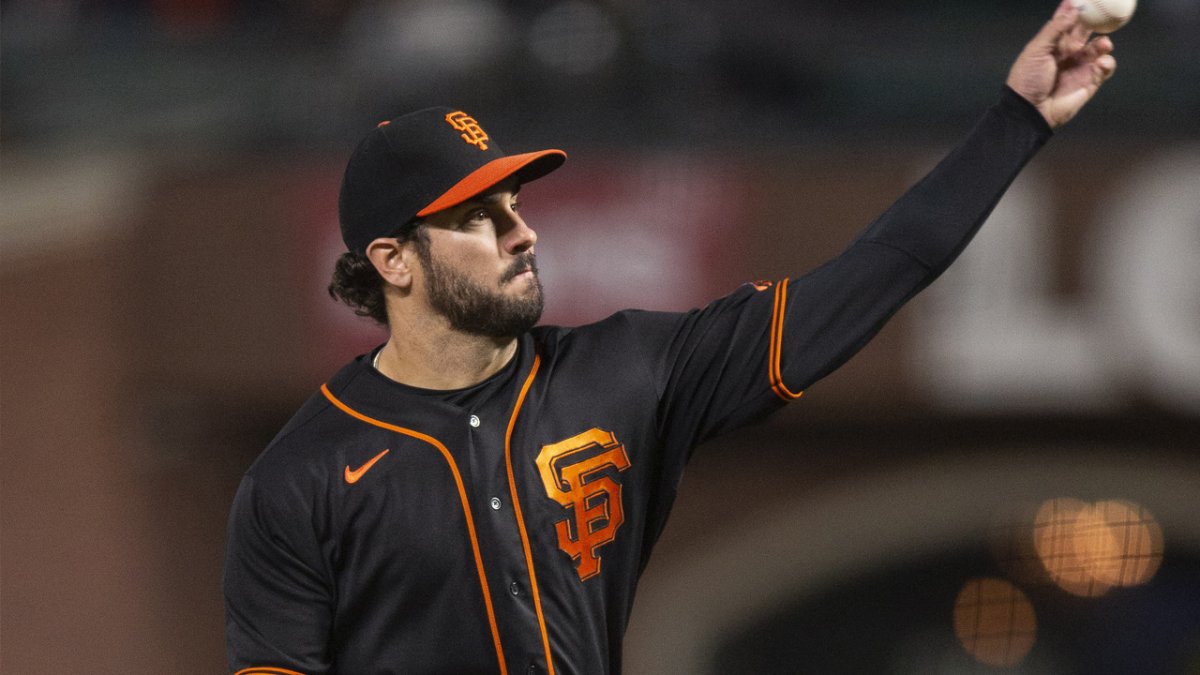 Nervous' Mike Tauchman pitches late in Giants' loss to Pirates – NBC Sports  Bay Area & California