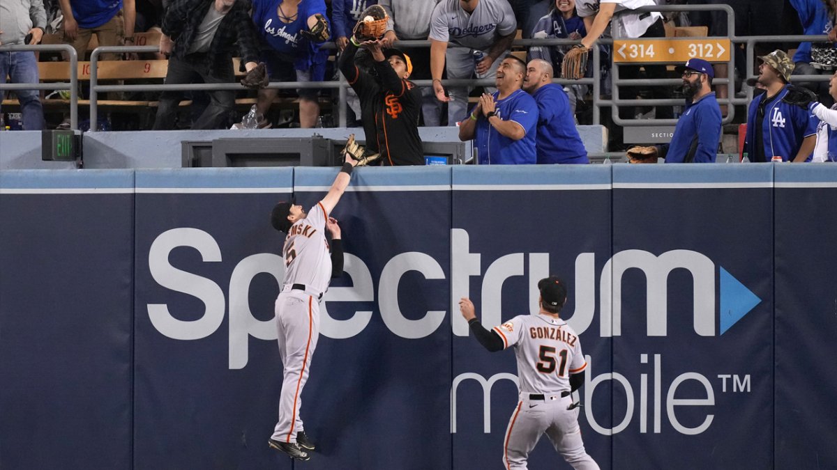 Dodgers fans react to Mookie Betts' HR Derby performance