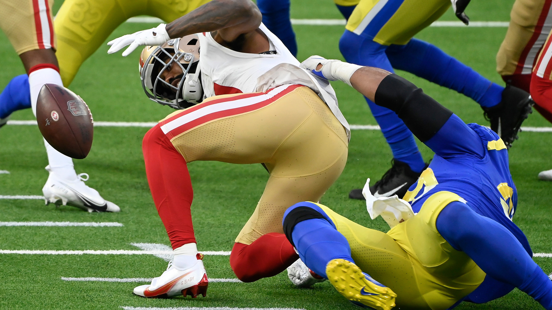 49ers game grades: Offense, defense each take a half in defeat of Rams