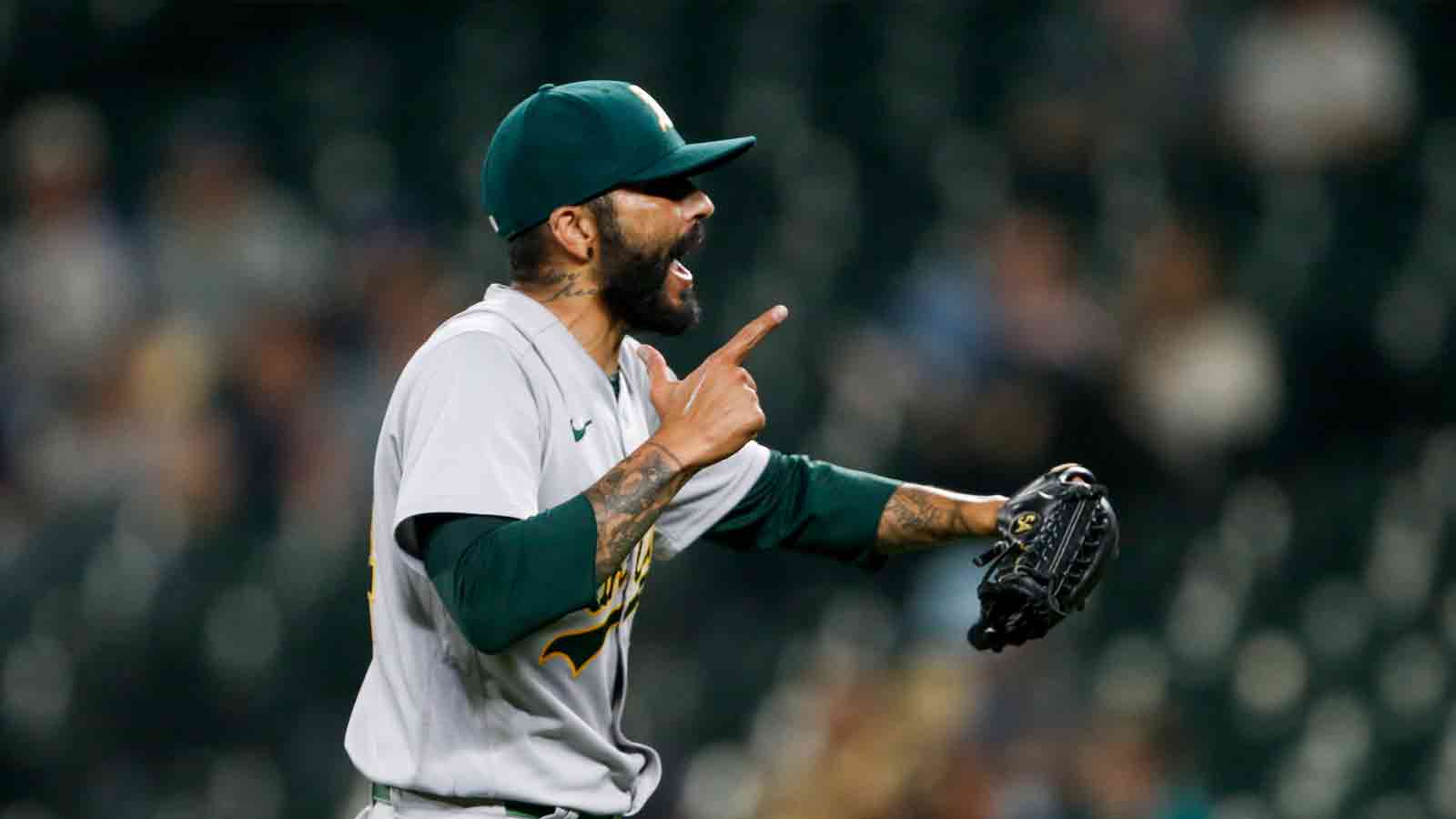Sergio Romo is heading back to the Bay, signing with A's [report