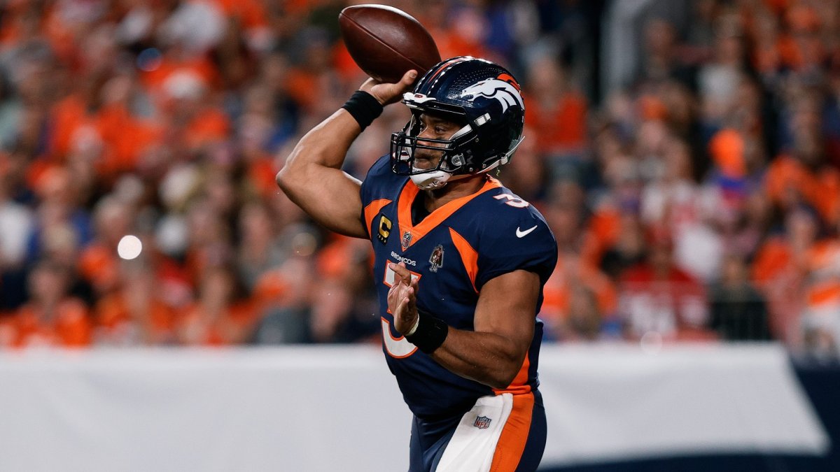 Video Russell Wilson returns to Seattle in 1st game with Broncos - ABC News