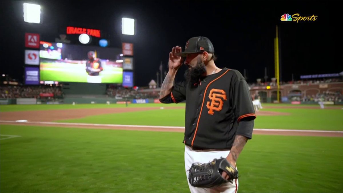 Sergio Romo's emotional final Giants game ends with Hunter Pence removing  him – NBC Sports Bay Area & California