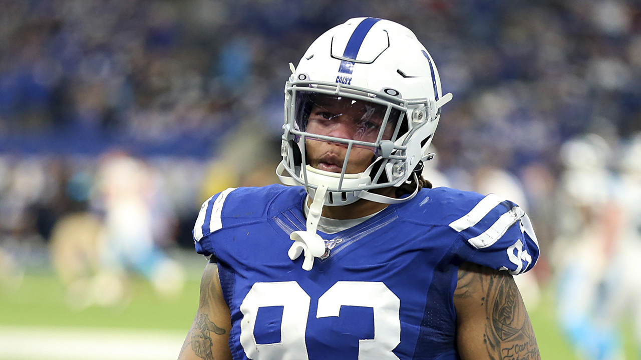 <p><!--block-->The 31-year-old Sheard played the last two seasons for the Indianapolis Colts, recording 10 sacks and 57 solo tackles in 29 games. </p>

<p>Sheard is a well-traveled veteran who has played for the Colts, New England Patriots and Cleveland Browns.</p>

<p>If the 49ers need more depth, he's an option on the open market.</p>

