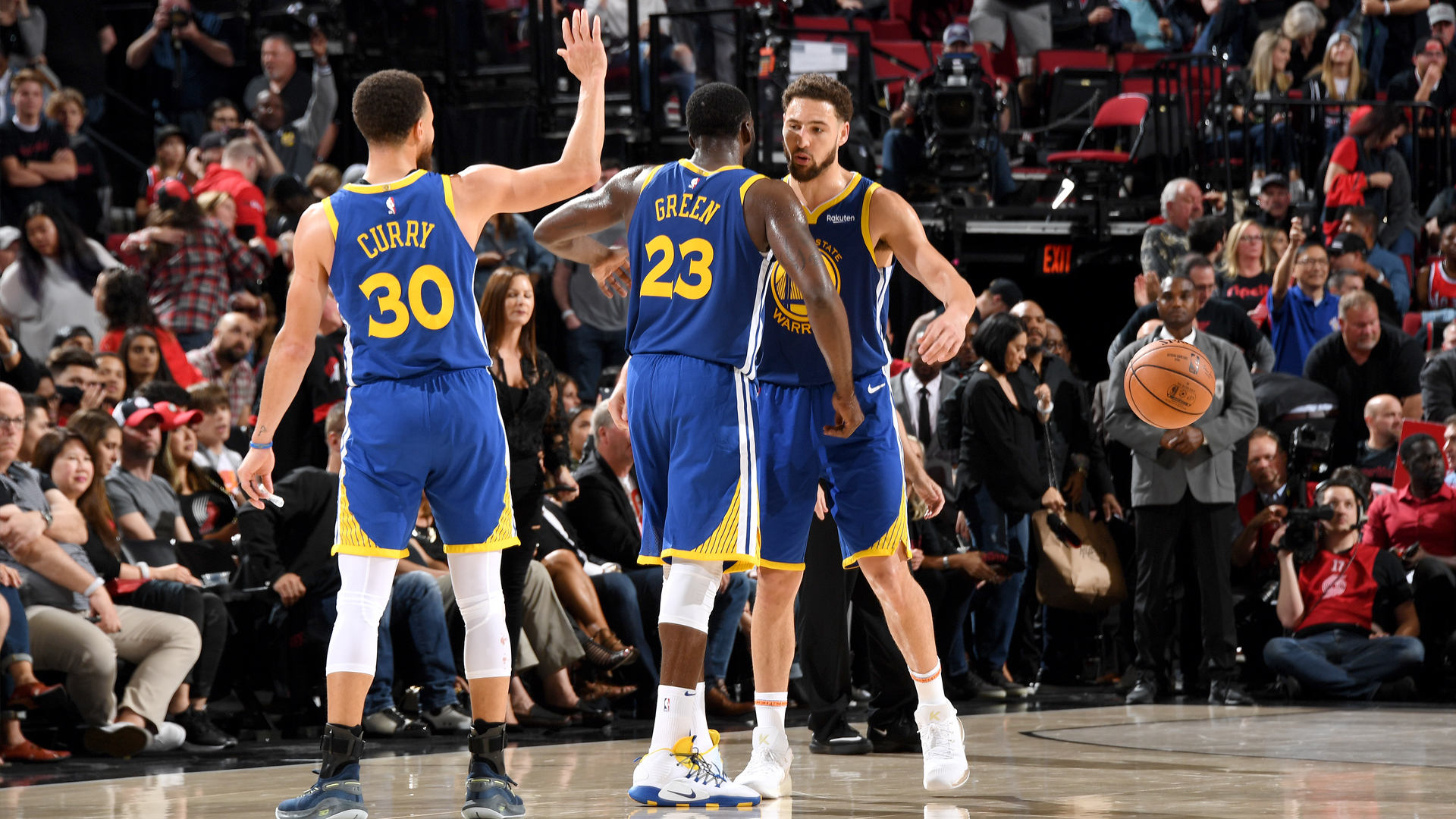 Warriors Will be Without Steph Curry vs. Raptors on Sunday - Sports  Illustrated Toronto Raptors News, Analysis and More