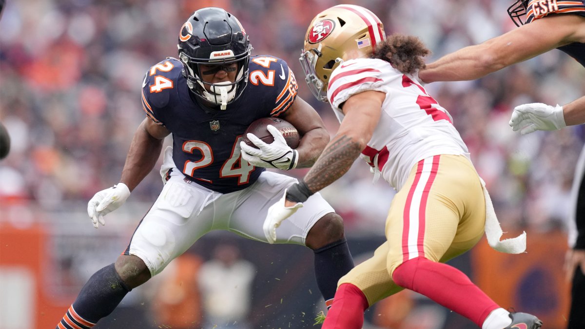 Photos from San Francisco 49ers snap four-game losing streak with 33-22 win  over Chicago Bears