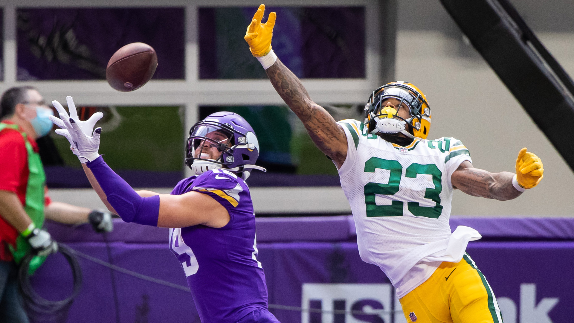 <p>The Cardinals just stunned the Seahawks on "Sunday Night Football," moving to 5-2 and a half-game back of first place in the NFC West.</p>
<p>Kyler Murray, DeAndre Hopkins and Co. are rolling, while the defense has been doing just enough to collect wins. Making a move to replace the injured Chandler Jones would make a lot of sense, but Kliff Kingsbury has his eyes set on getting Kyler in the MVP discussion.</p>
<p>The Cardinals call up the Vikings, who are in desperate need of a blowup, and send a 2021 second-round pick and 2022 third-round pick to Minnesota for Adam Thielen, giving them arguably the best stable of wide receivers in the NFL.</p>