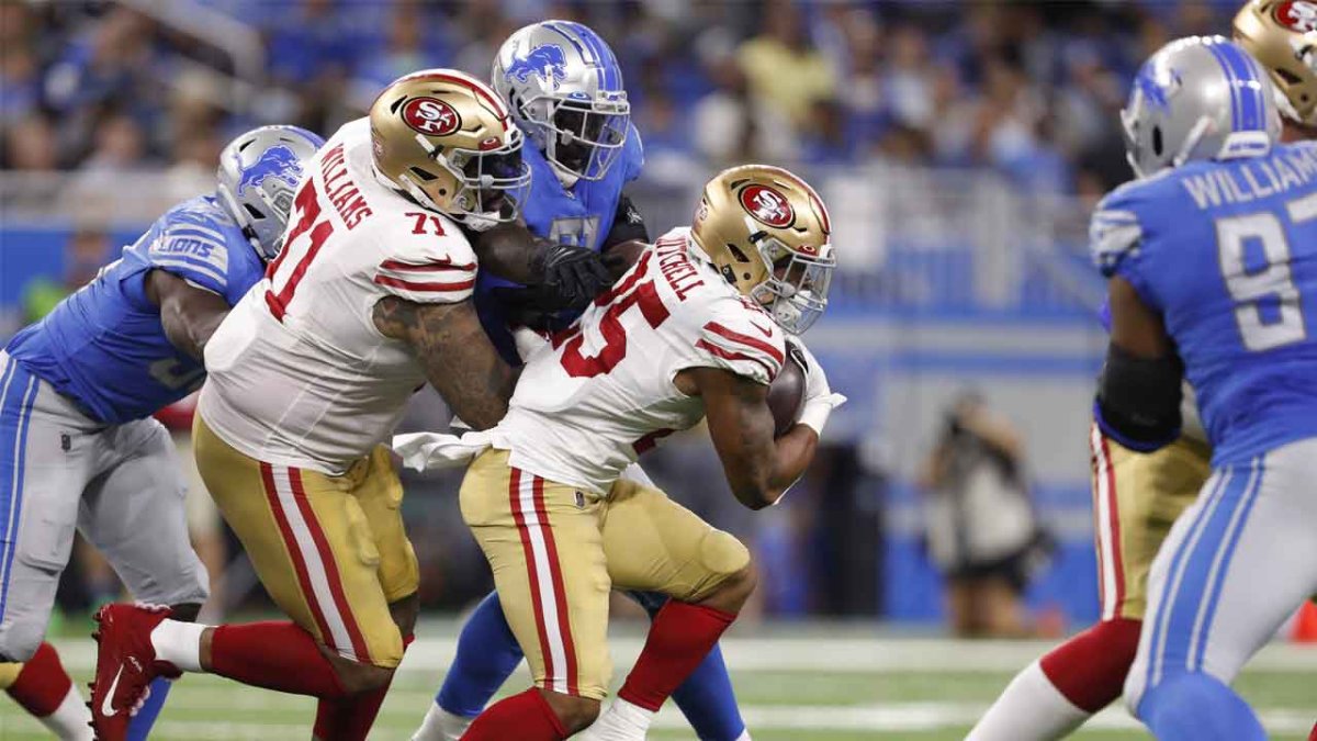 San Francisco 49ers offensive tackle Trent Williams (71) blocks