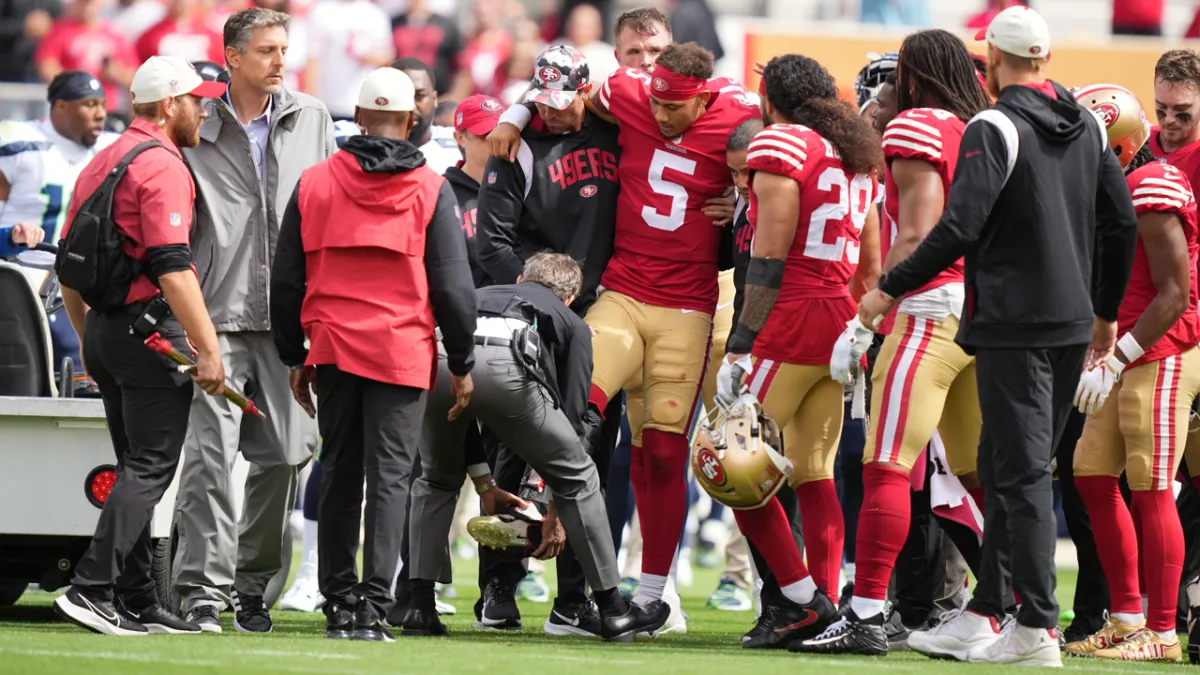 Jimmy Garoppolo takes over for 49ers after QB Trey Lance carted off with  injury 