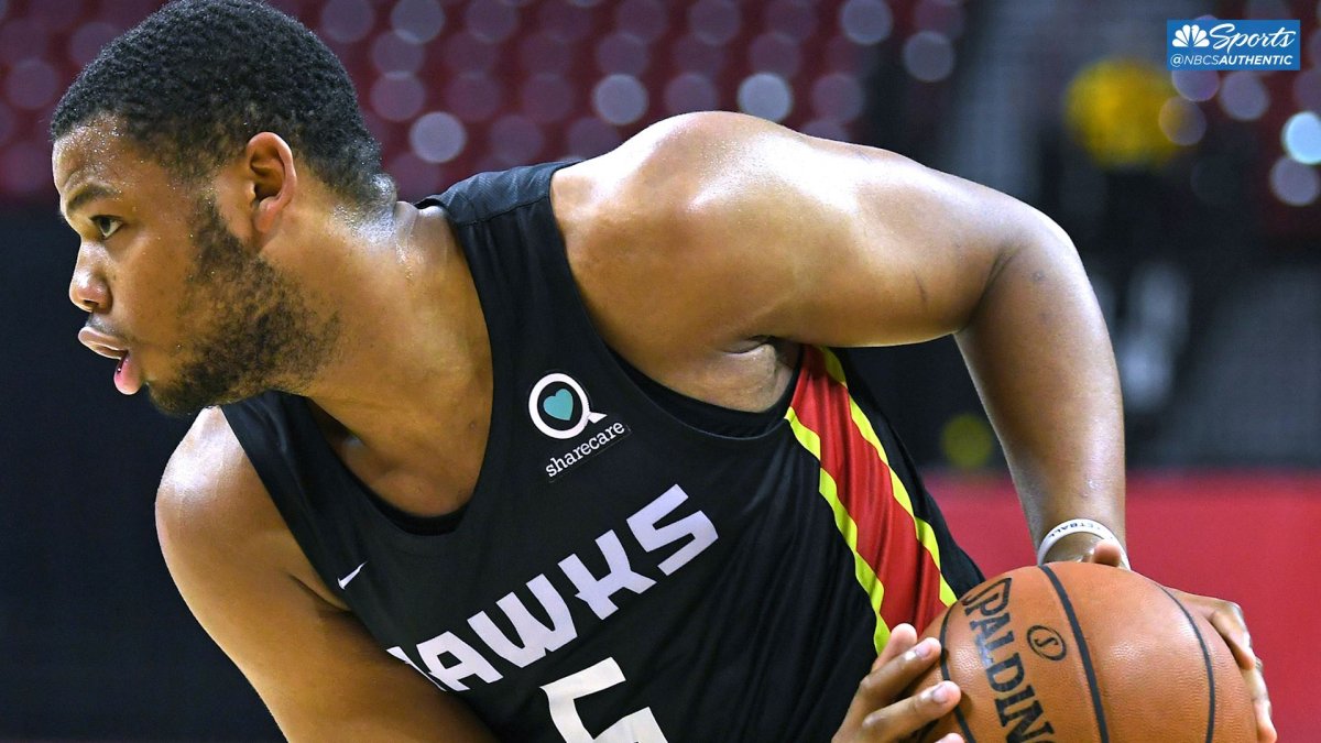 Warriors sending Damian Jones, draft pick to Hawks for Omari Spellman