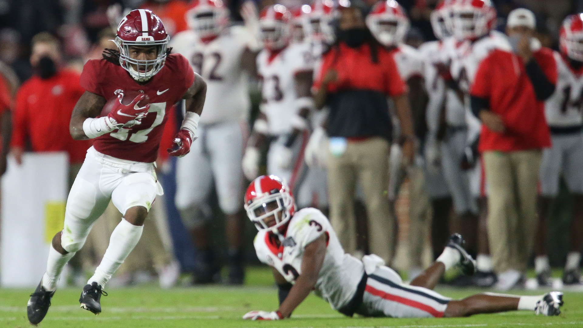 <p><strong>School: </strong>Alabama</p>

<p>As I said, it's not a top need but would Waddle be too hard to pass up?</p>

<p>When you talk Jaylen Waddle, you only talk speed. All he knows is acceleration and he is able to play at that high speed instead of ramping up to it. When he gets the ball, he's a dicey runner who easily dissects defenses by cruising through them at top speed.</p>

<p>He's a great deep threat, works the middle of the field well and has elite lateral quickness. The interchangeability with him, Aiyuk and Samuel would be off the charts fun.</p>
