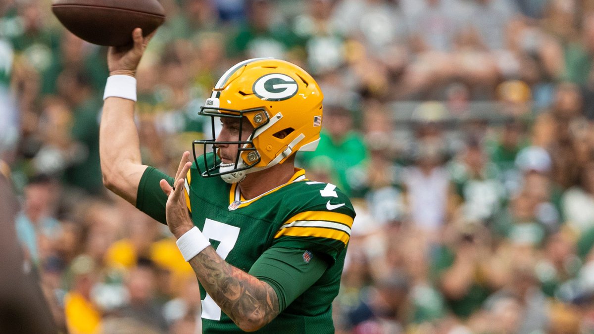 Packers release third-string QB Kurt Benkert