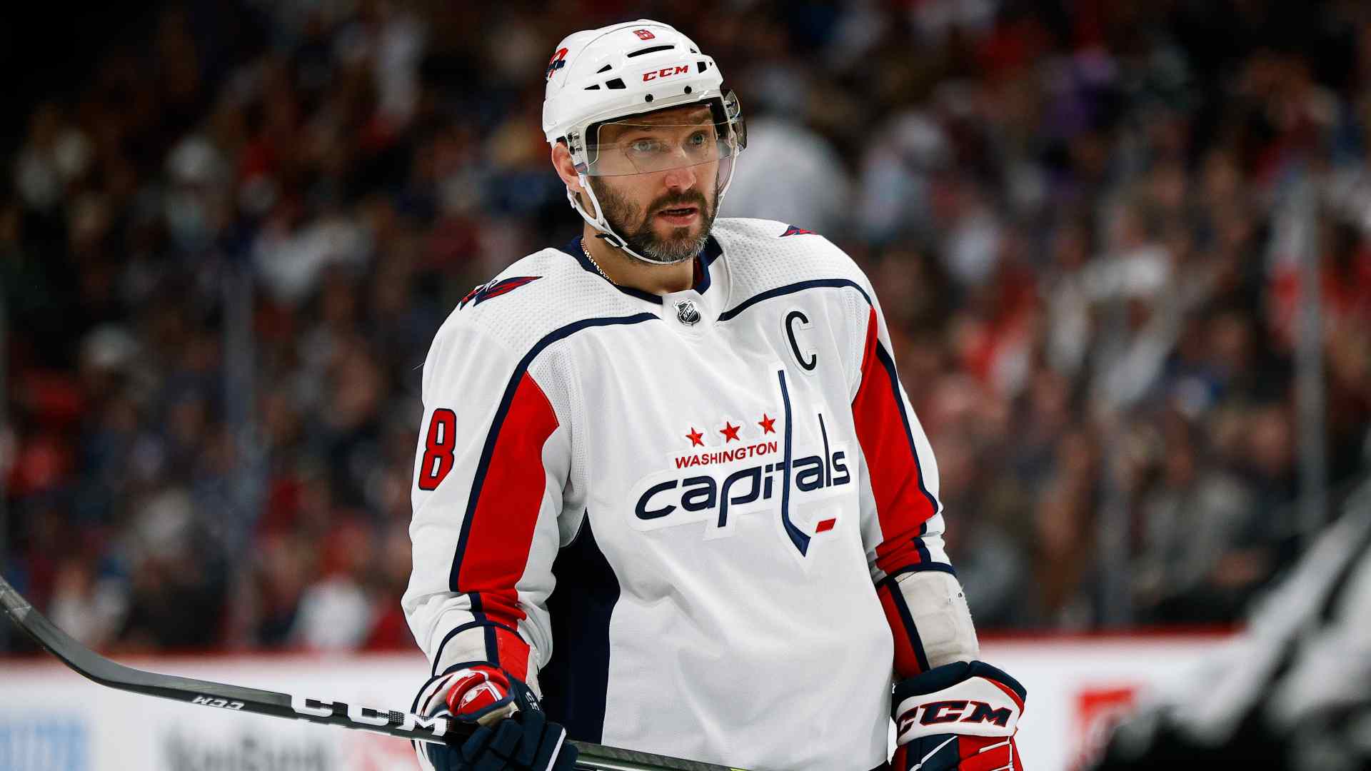 Hat trick gives Capitals captain Ovechkin 800 career goals - ESPN