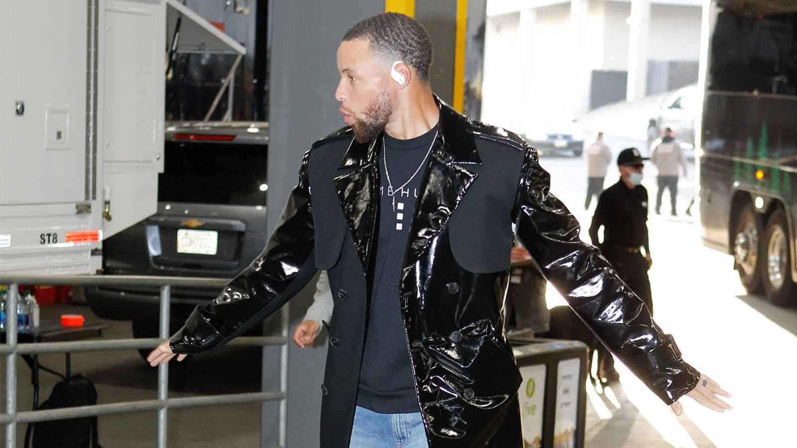 Where can I find this coat and pants? Steph Curry outfit : r