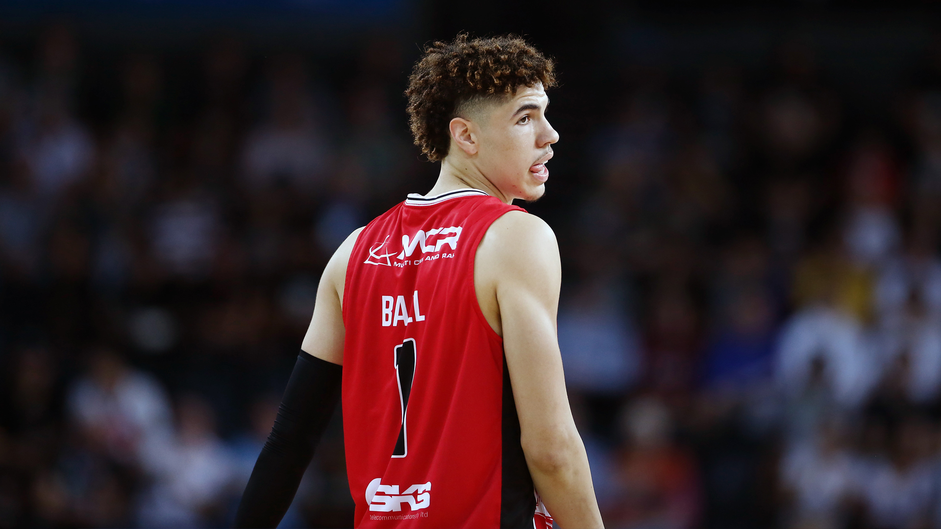 <p><strong>When: </strong>Nov. 12<br />
<strong>Source: </strong><a href="https://www.espn.com/nba/story/_/id/30306095/lamelo-ball-holds-workout-front-warriors-hornets-pistons">ESPN's Jonathan Givony</a><br />
<strong>Projection: </strong>No. 1 overall, Minnesota Timberwolves in NBC Sports Bay Area's latest mock draft</p>
<p>Ball reportedly worked out for the Warriors, Detroit Pistons and Charlotte Hornets, with coach Steve Kerr part of Golden State's contingent. The point guard seems to have <a href="https://www.nbcsports.com/bayarea/warriors/nba-draft-rumors-most-front-offices-believe-lamelo-ball-will-go-no-1">pre-draft buzz on his side</a> as the top pick, but he already had a <a href="https://www.nbcsports.com/bayarea/warriors/lamelo-ball-confirms-hes-met-warriors-virtually-nba-draft-prep">virtual meeting with the Warriors </a>and seemingly would be an option if he's available at No. 2.</p>