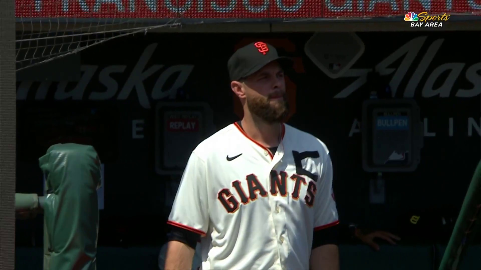 You're the captain now: wear a captain hat like Brandon Belt