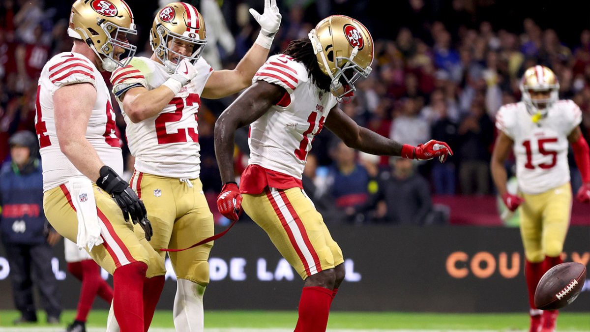 Basking in Mexican fans' adoration, 49ers have a blast and break through