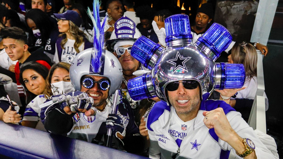 Photos: Playoff ready! Cowboys, fans prepare for wild card matchup