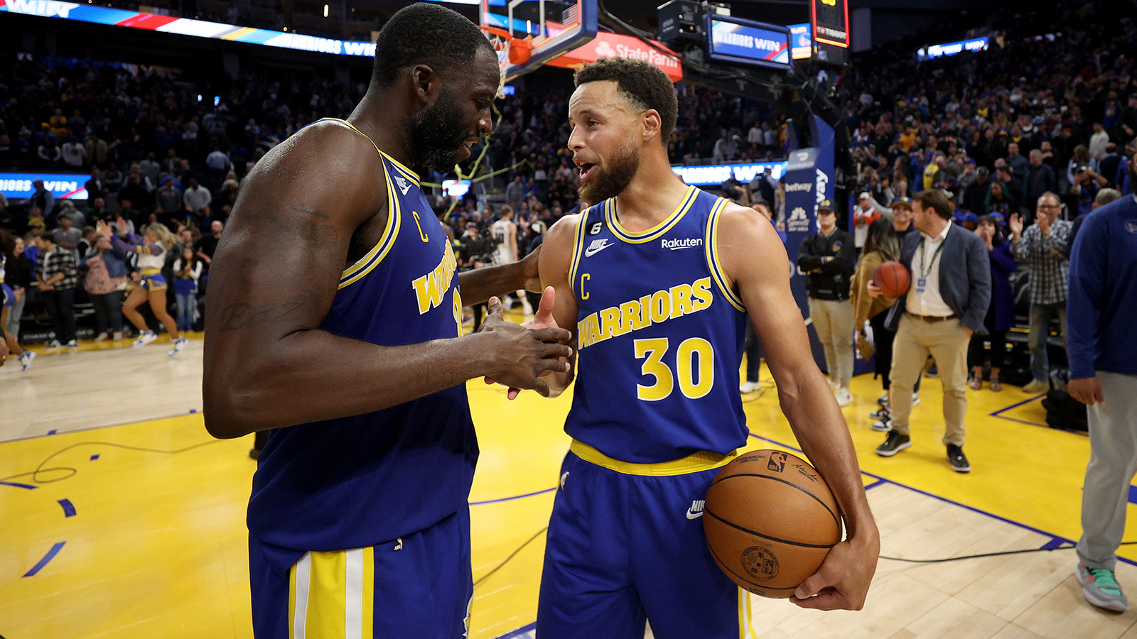 Curry viral video: Steph makes 5 straight full-court shots