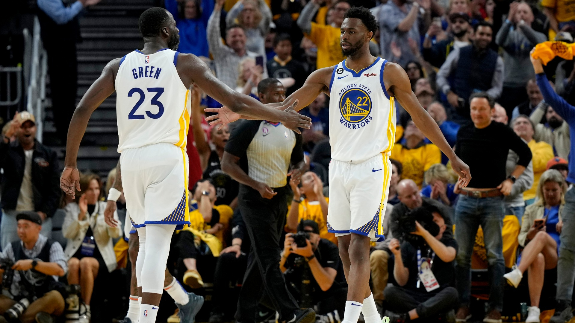 Warriors have backs against wall vs. Lakers heading into Game 5