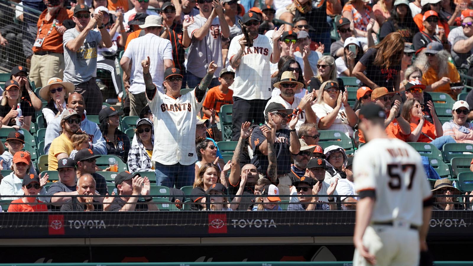Have the San Francisco Giants been “clutch” to start the season