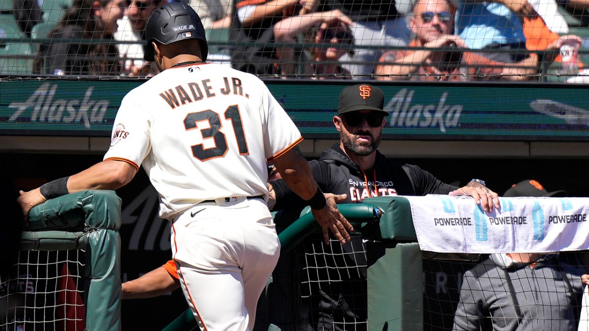 Giants' LaMonte Wade Jr. to get shots for knee; Evan Longoria