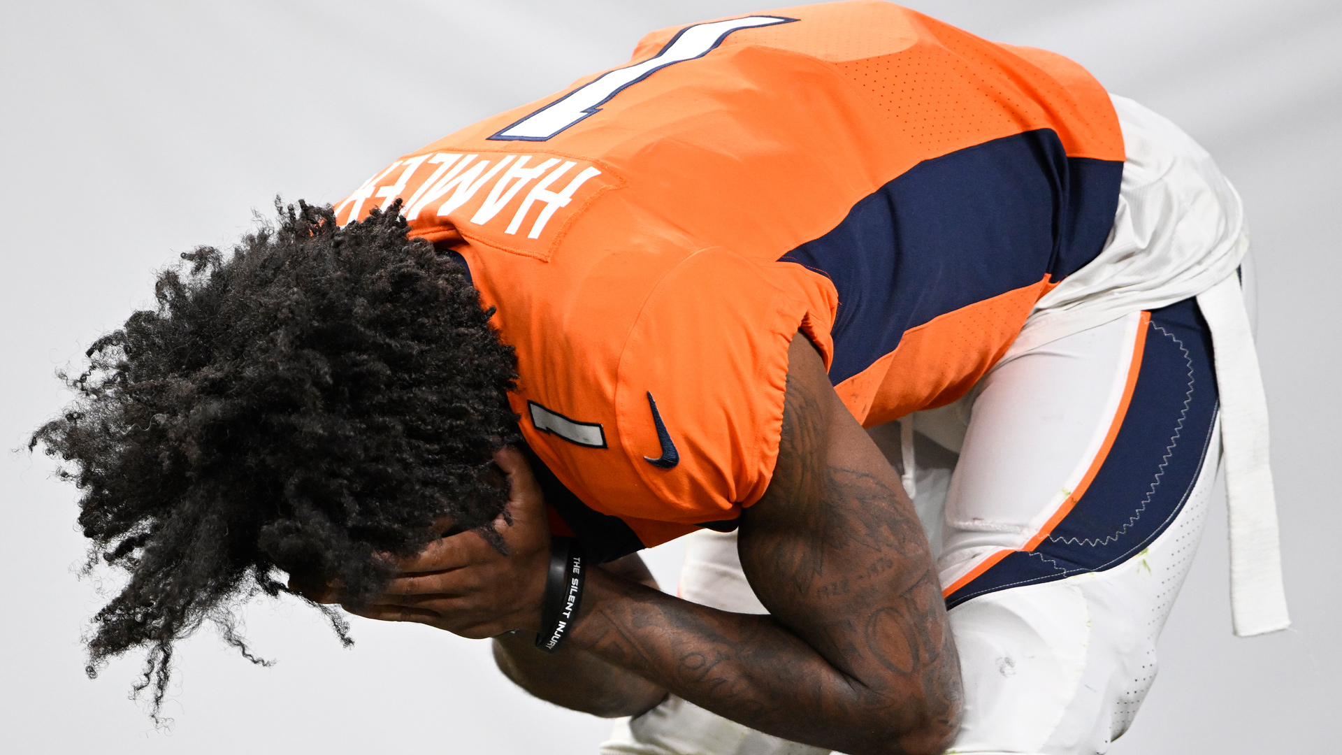 OLB Randy Gregory, WR KJ Hamler active for Broncos' matchup with - gdtech.ind.br